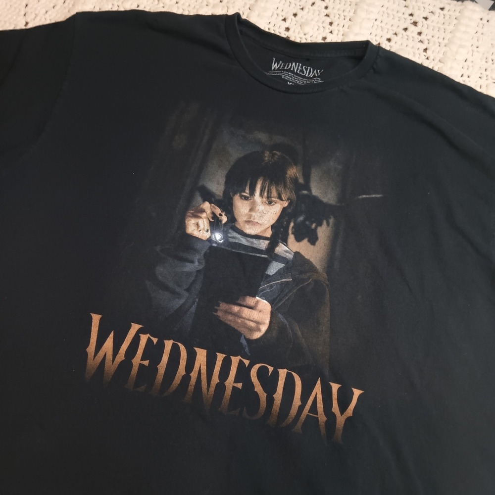 Wednesday Adams TV Show Graphic T-shirt Mens XL‎ Blk Short Sleeve Gothic Netflix